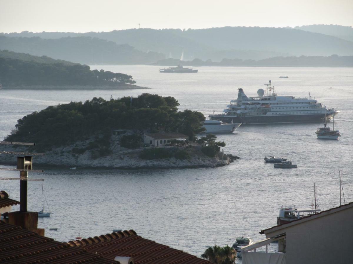 Apartman Lucy Hvar Town Exterior foto